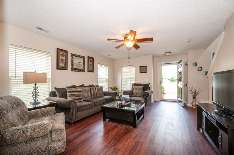 2641 Quarry Ridge Ln, Raleigh, NC 27610