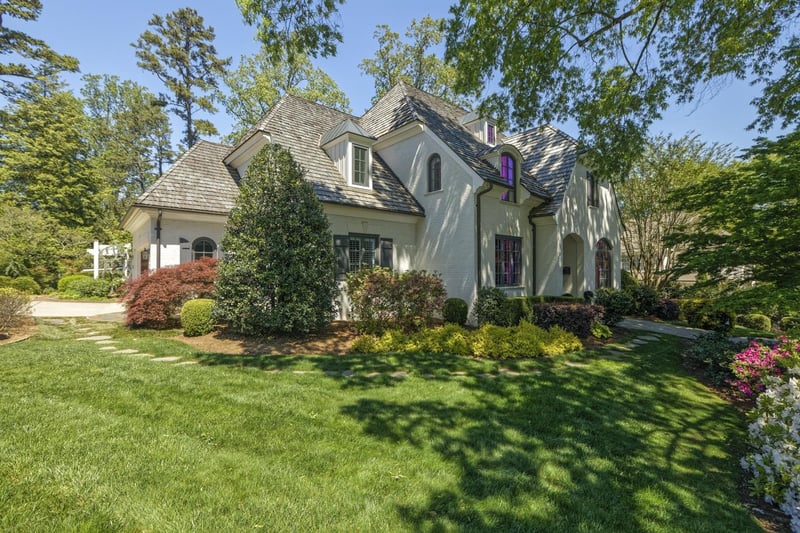 2642 Churchill Rd, Raleigh, NC 27608