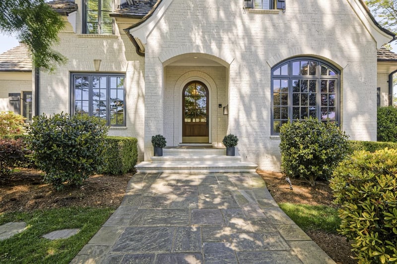 2642 Churchill Rd, Raleigh, NC 27608