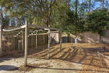 2644 Burke Ln, Hope Mills, NC 28306