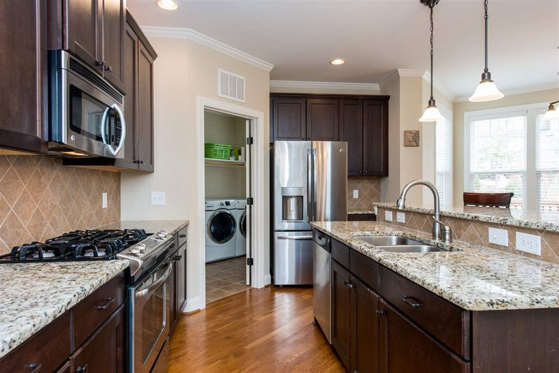 2647 Silver Bend Dr, Apex, NC 27539