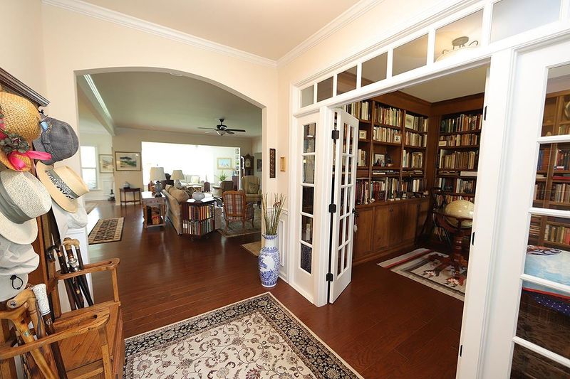 2648 Bloomsbury Manor Dr, Durham, NC 27703