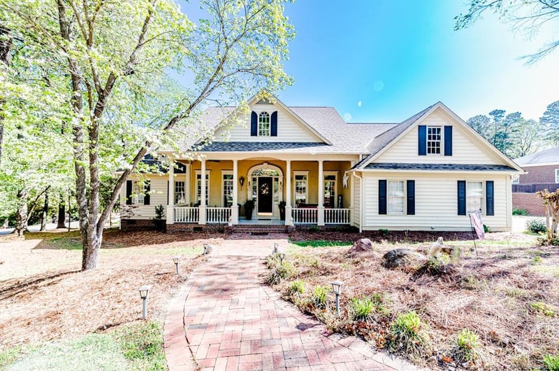 2648 Buckingham Dr, Sanford, NC 27330