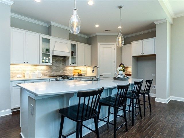 265 Abercorn Cir, Chapel Hill, NC 27516
