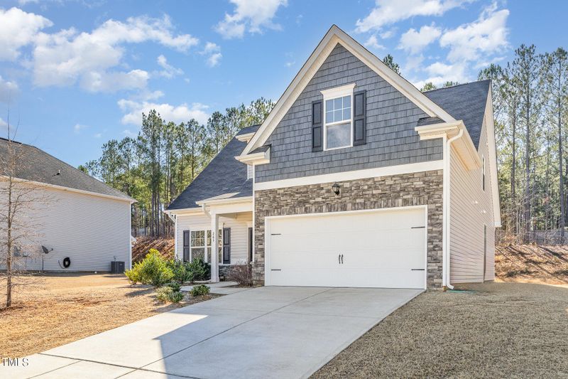 265 Cascade Knoll Dr, Clayton, NC 27527