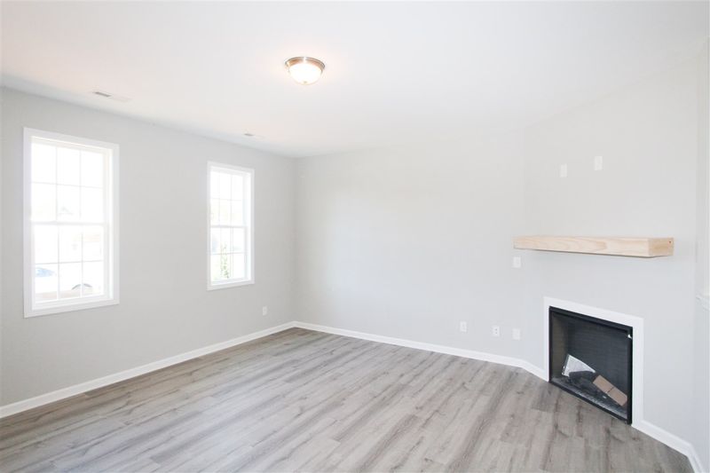 265 E Wilson St, Clayton, NC 27520