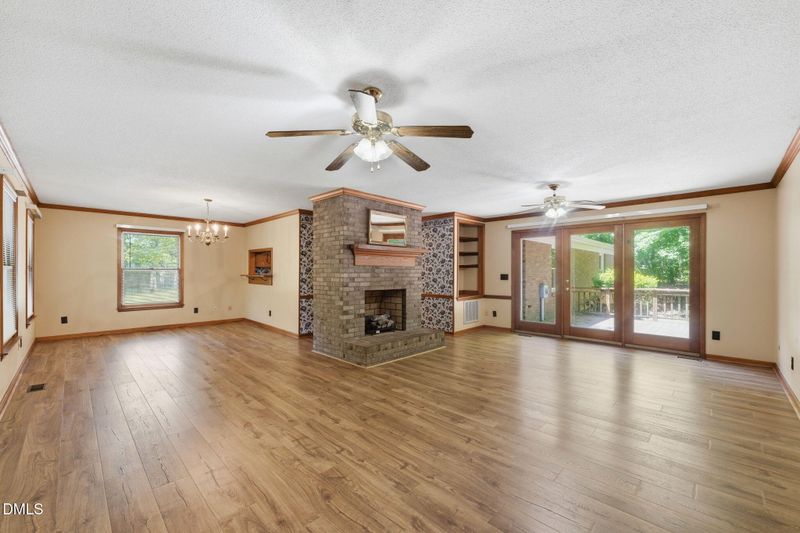 2650 Hyde St, Burlington, NC 27217