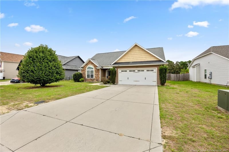 2651 Green Heron Dr, Fayetteville, NC 28306