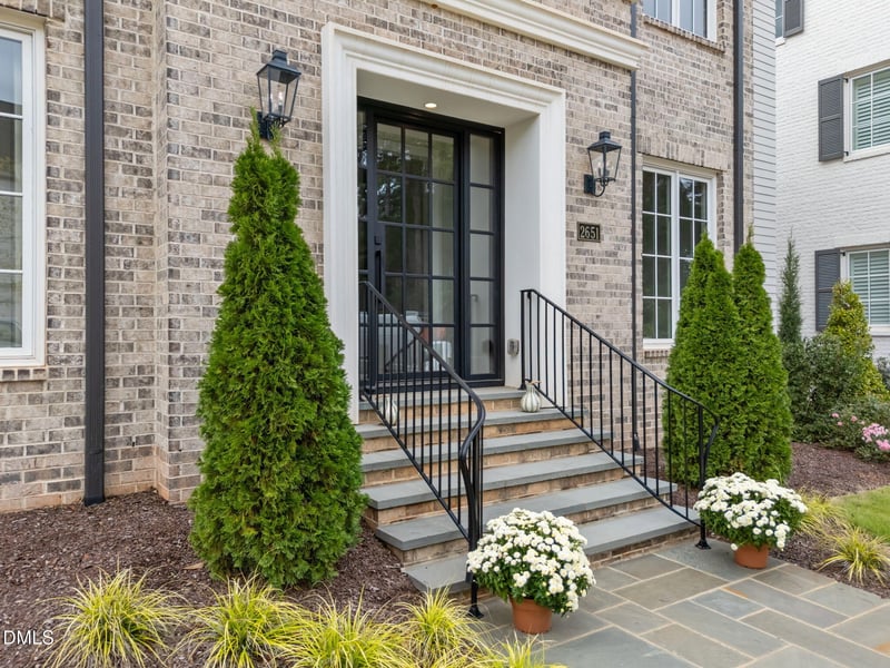 2651 Marchmont St, Raleigh, NC 27608