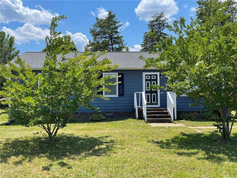 2655 Anderson Rd, Burlington, NC 27217