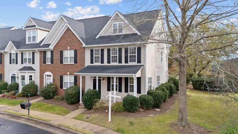 2659 Garden Knoll Ln, Raleigh, NC 27614