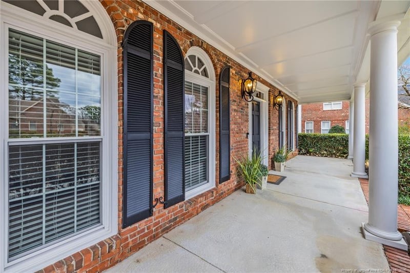 266 Courtyard Ln, Fayetteville, NC 28303