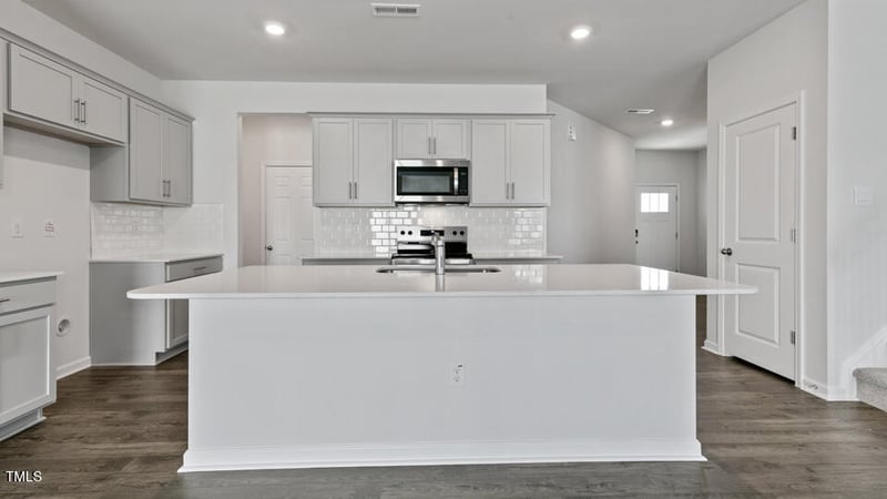 266 Hanging Elm Ln, Fuquay Varina, NC 27526