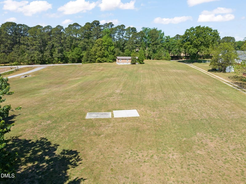2660 Nc 242 , Benson, NC 27504