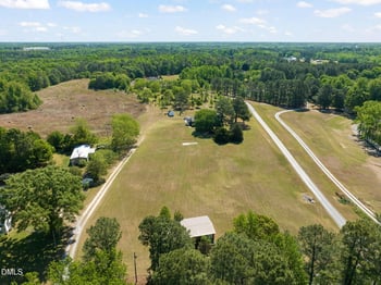 2660 Nc 242 , Benson, NC 27504