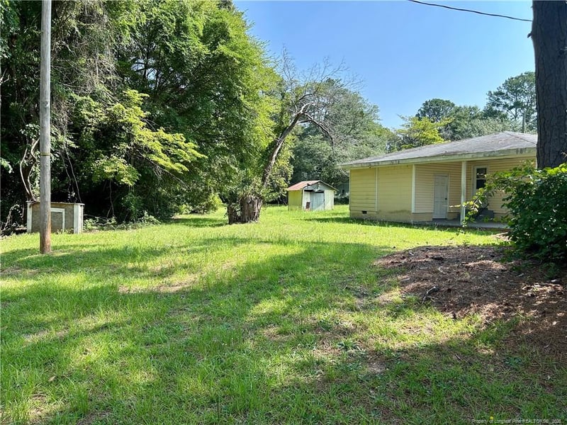 2669 Blossom Rd, Fayetteville, NC 28348