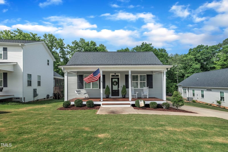 267 Ashley Woods Ct, Clayton, NC 27527