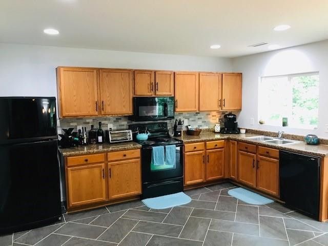 267 Averasboro Dr, Clayton, NC 27520