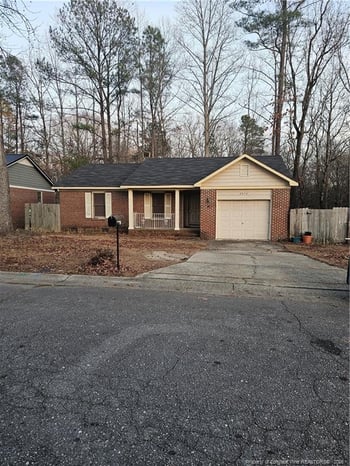 2670 Rivercliff Rd, Fayetteville, NC 28301