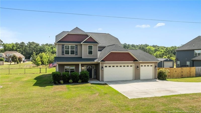 2671 Cypress Lakes Rd, Hope Mills, NC 28348