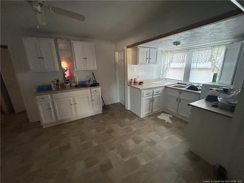 2678 Belhaven Rd, Fayetteville, NC 28306