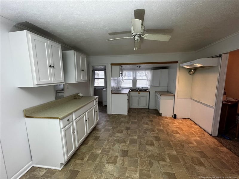 2678 Belhaven Rd, Fayetteville, NC 28306