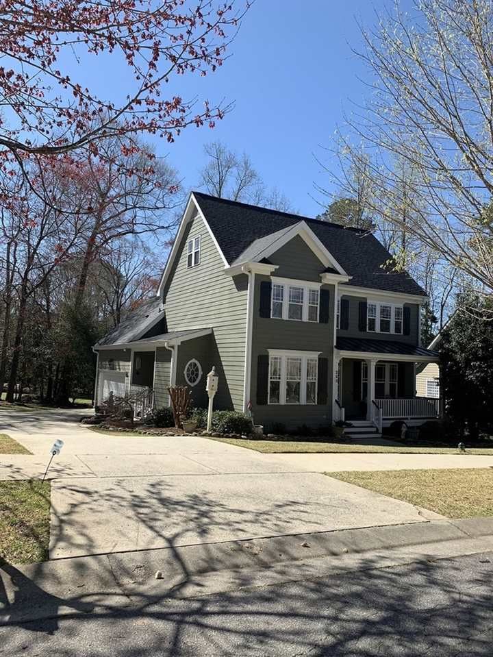 268 Elmcrest Dr, Holly Springs, NC 27540