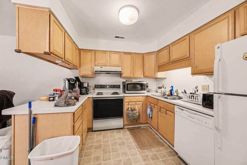 268 Summerwalk Cir, Chapel Hill, NC 27517