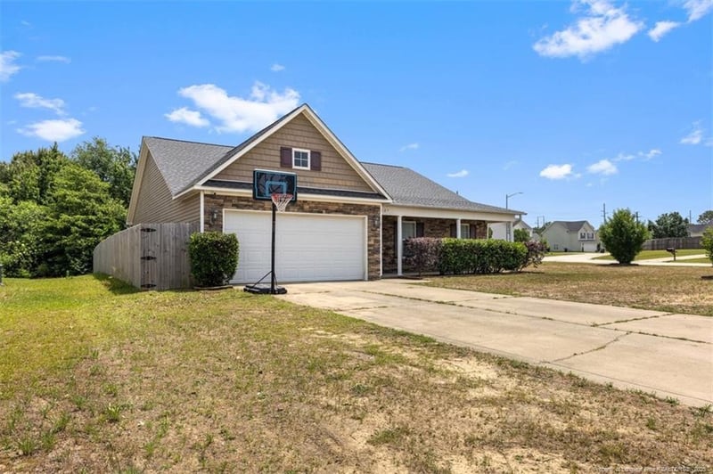 2687 Green Heron Dr, Fayetteville, NC 28306