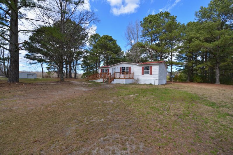 2687 W Micro Rd, Selma, NC 27576