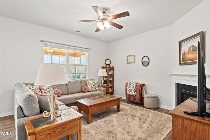 269 Blue Aspen Dr, Fuquay Varina, NC 27526