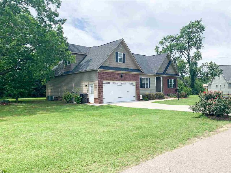269 Glendale Cir, Sanford, NC 27330