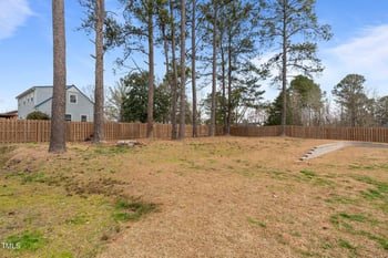 2690 Meadow View Ln, Sanford, NC 27332