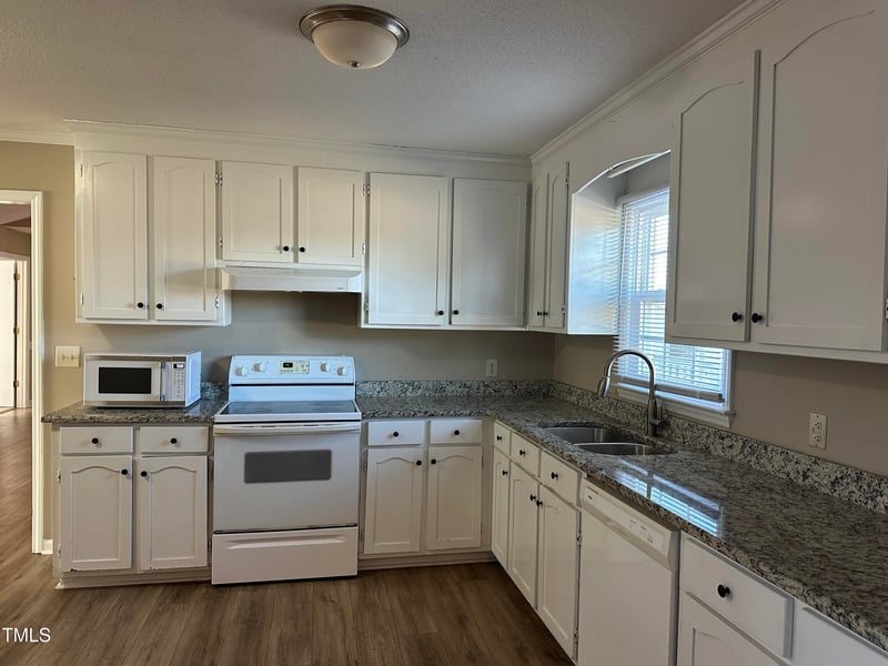 2690 Polenta Rd, Clayton, NC 27520