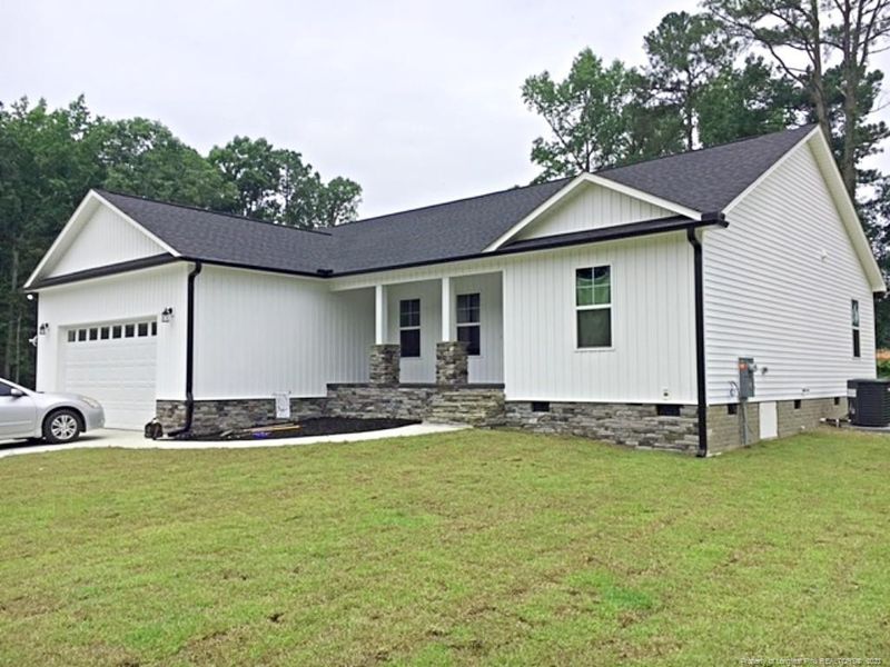 2694 Meadow View Ln, Sanford, NC 27332