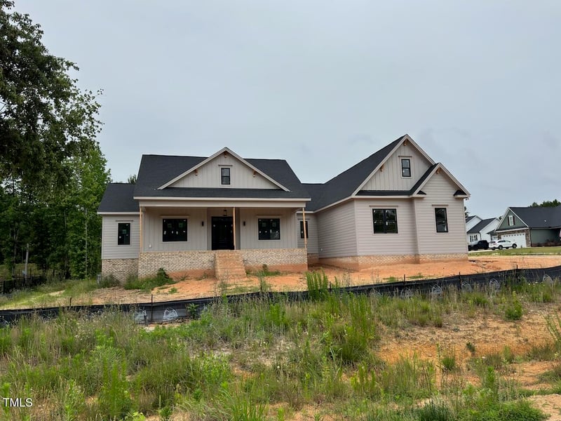 27 Batten Hill Ln, Selma, NC 27576