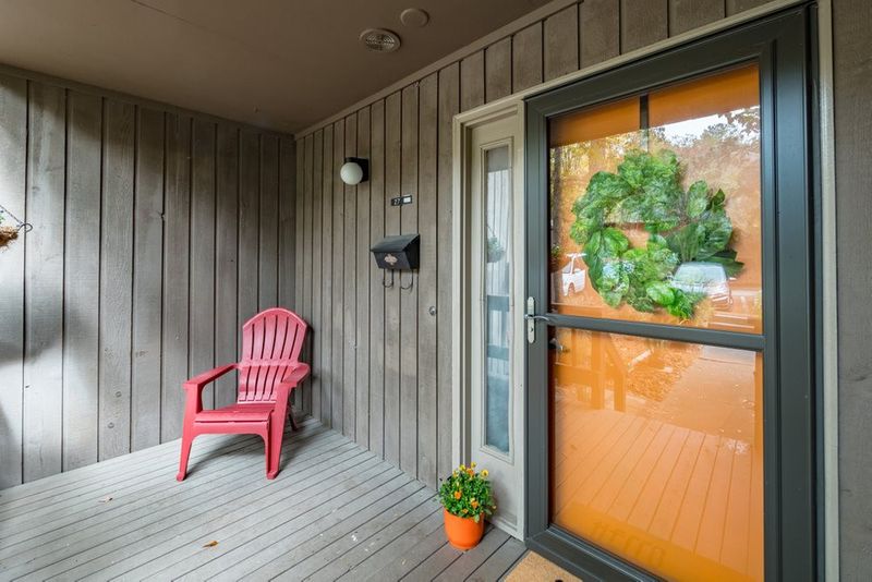 27 Bluff Trl, Chapel Hill, NC 27516