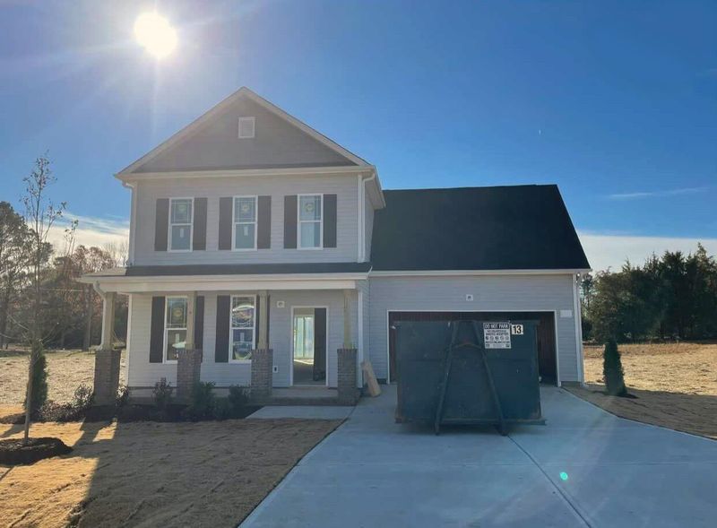 27 Brisbane Dr, Zebulon, NC 27597