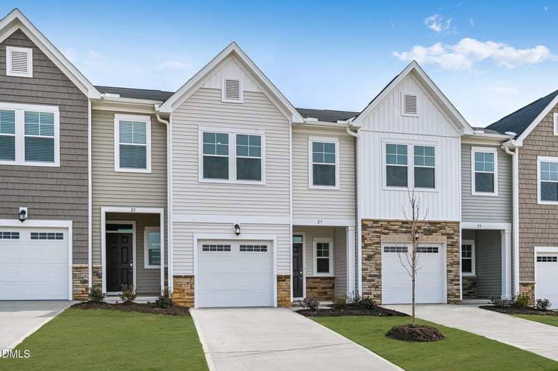 27 Broward Ln, Lillington, NC 27546