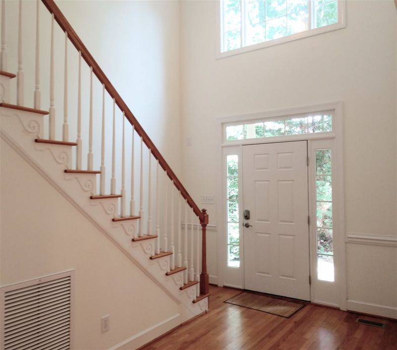 27 Chestnut Bluffs Ln, Durham, NC 27713
