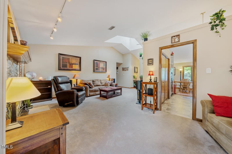 27 Copper Hill Ct, Durham, NC 27713