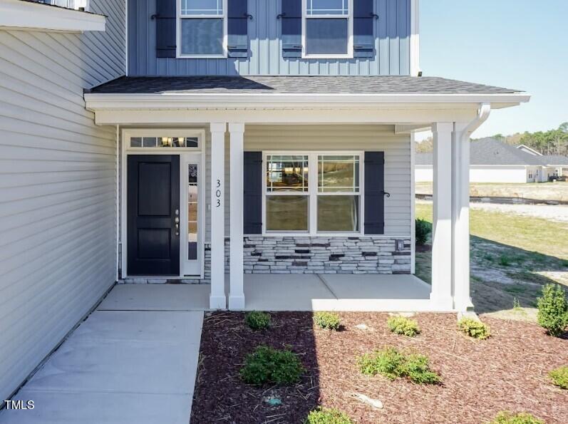 27 Decatur Dr, Fuquay Varina, NC 27526