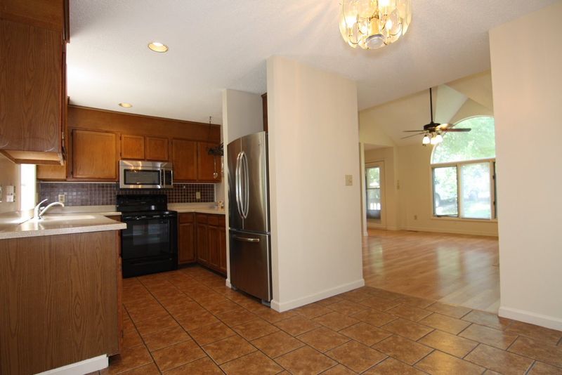 27 Lansgate Ct, Durham, NC 27713