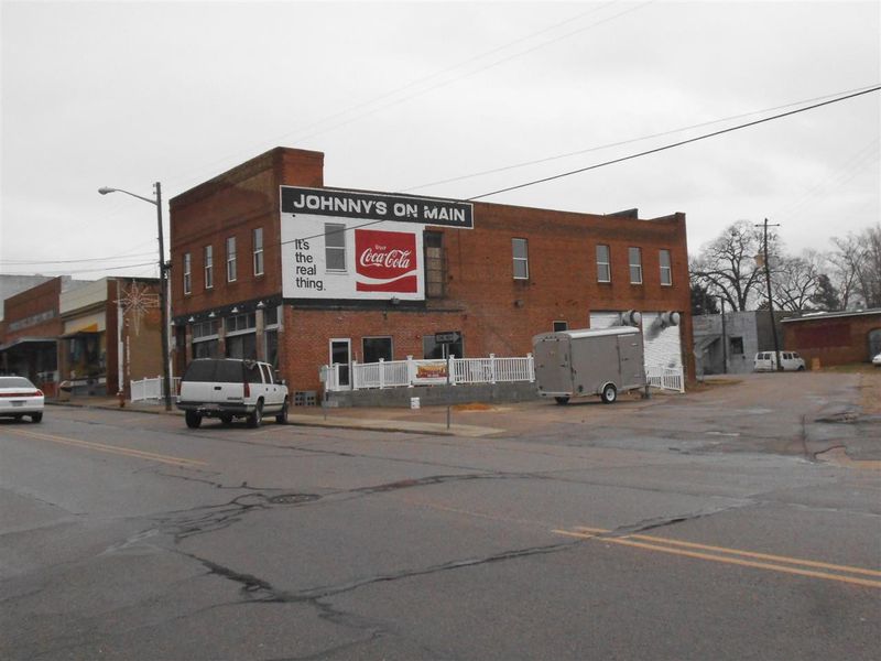 27 S Main St, Franklinton, NC 27525