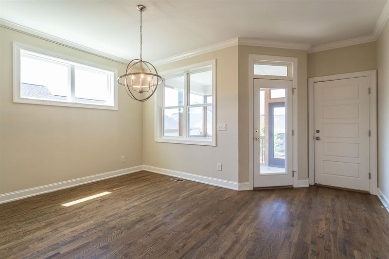 27 Meadows Edge Dr, Chapel Hill, NC 27516