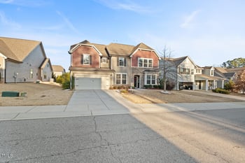27 Needham Ln, Clayton, NC 27527