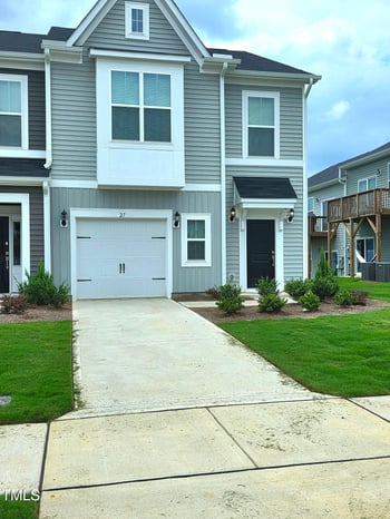 27 Nettle Ln, Clayton, NC 27520