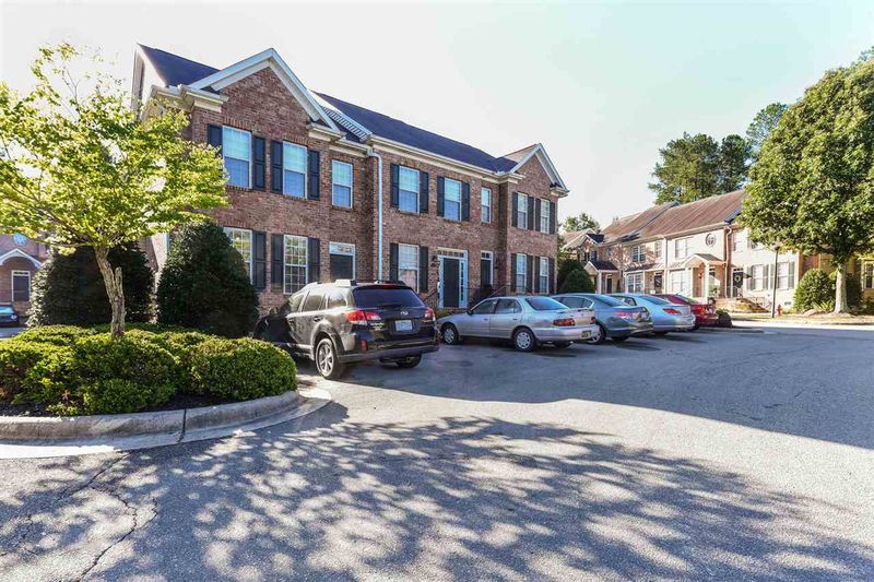 27 Scottish Ln, Durham, NC 27707