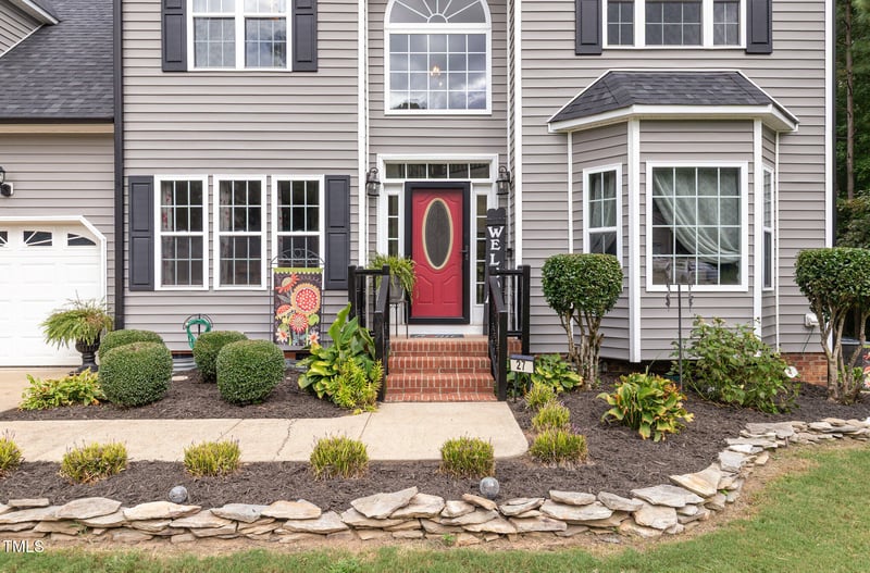 27 Shadowbark Dr, Garner, NC 27529