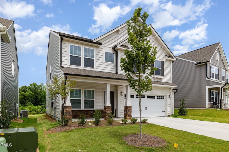 27 Silver Moon Ln, Clayton, NC 27527